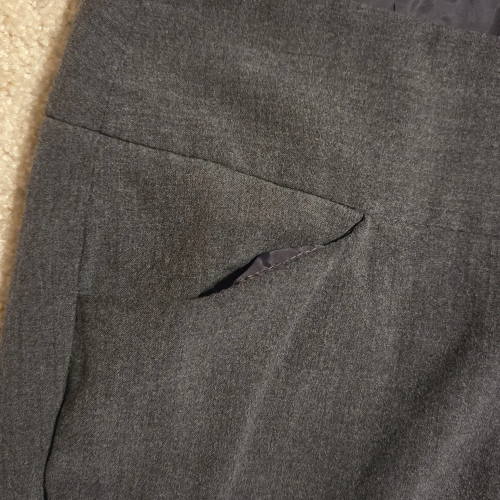 Elegant Grey Women's Pants - Picture 3 of 6